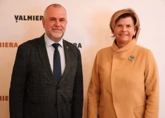 Reģionālajā vizītē Valmieru apmeklēja ārlietu ministre Baiba Braže