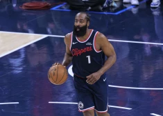 Džeimss Hārdens pakāpjas uz devīto vietu visu laiku rezultatīvāko NBA spēlētāju sarakstā