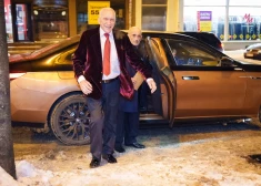 ФОТО: Эдгар Ринкевич, Юлий Круминьш, Гунтис Улманис и другие известные люди прибыли отметить 90-летие Раймонда Паулса