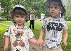 Сначала родители не понимали, что что-то не так: двум малышам нужна помощь для оплаты жизненно важной терапии