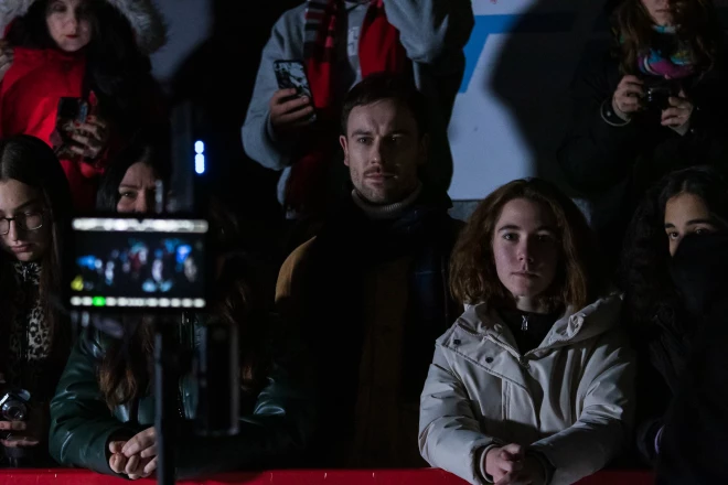 Maksims Busels atklāj sevi līdz šim neredzētā lomā.