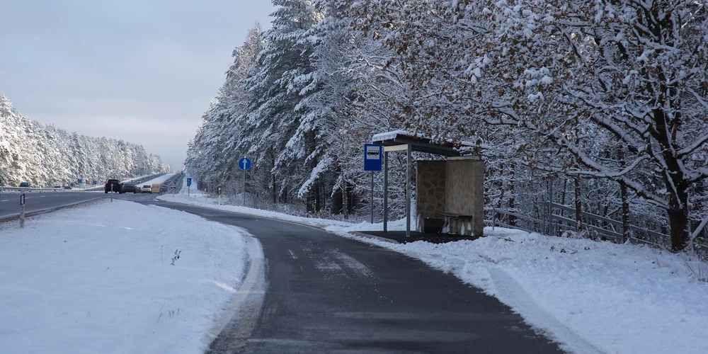Latvijas reģionos sabiedriskā transporta sistēma nonāk arvien dziļākā krīzē.
