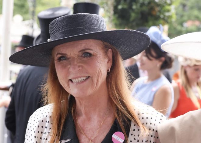 Atklāta Sāras Fērgusones reakcija uz to, ka princeses Beatrise un Eiženija viņu Ziemassvētkos ignorēja