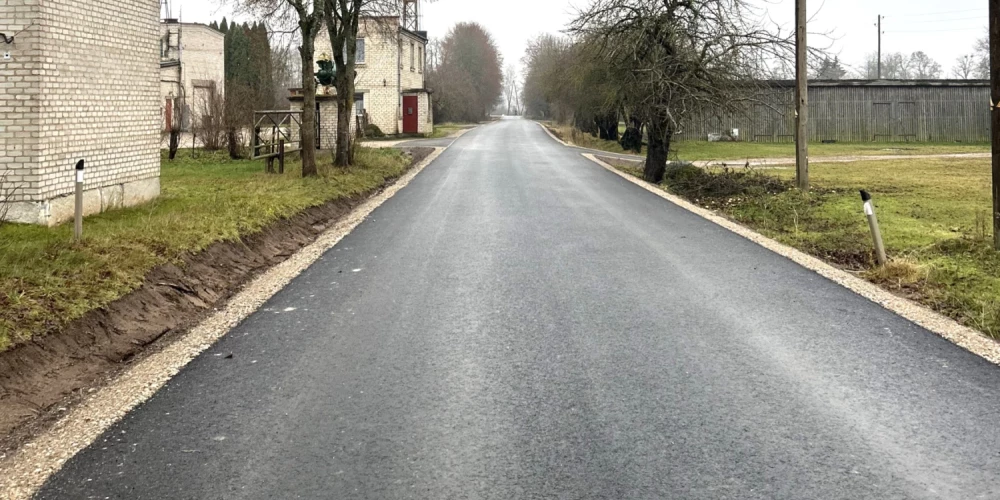 Pārbūvētais autoceļa “B50 Darbnīcas – Lielkudumi” posms.