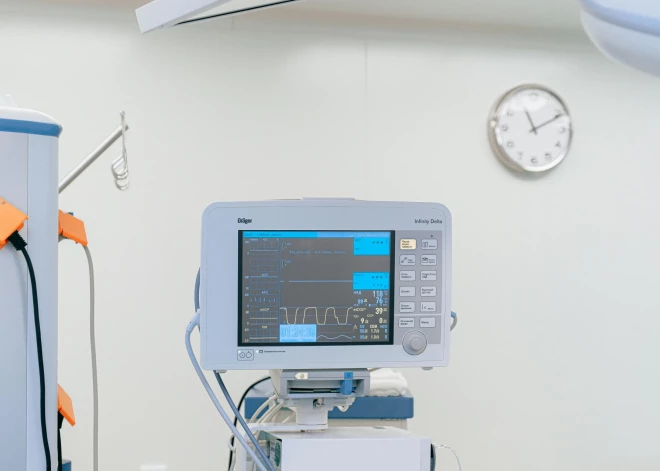 Liepājas Reģionālā slimnīca piecu gadu laikā veikusi 74 sirds stimulatoru operācijas