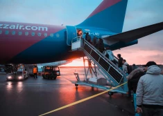 Aviokompānijas ievieš stingrus noteikumus rokas bagāžas pārvadāšanai: pilots skaidro iemeslu