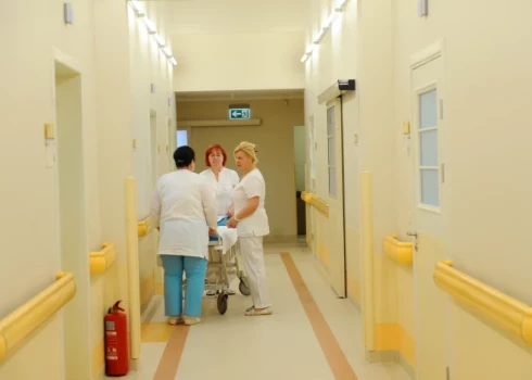 В Минздраве Латвии обещают не закрывать больницы из-за реформы.