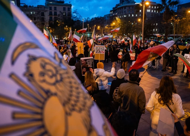 Protestos Irānā nogalināto skaits pieaudzis līdz vismaz 2571 cilvēkam