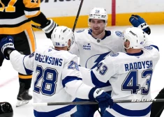 Girgensons turpina krāt punktus, pārspējot lieliski spēlējošo Šilovu un "Penguins"