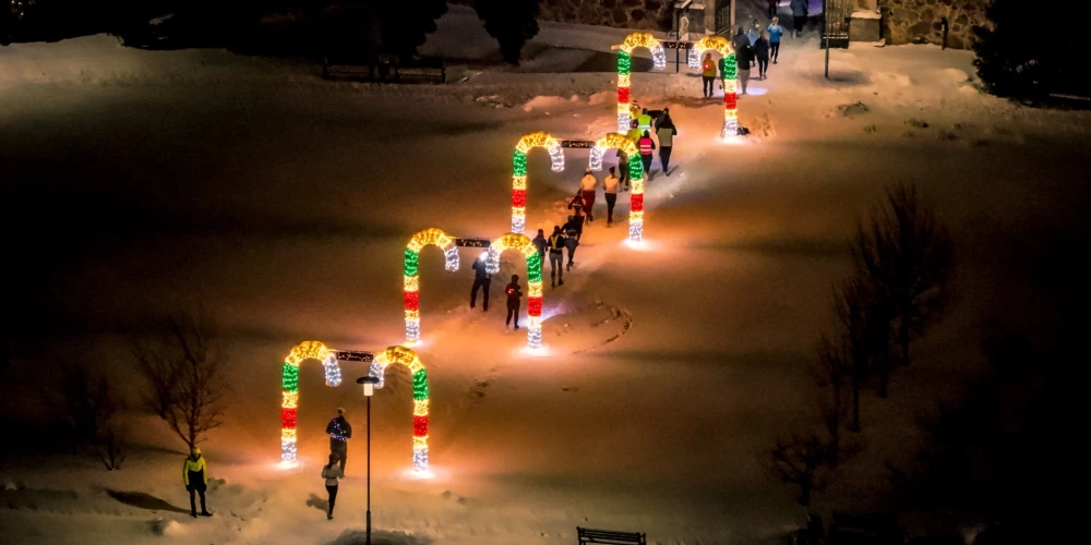 “Noskrien Ziemu” vakara–tumsas posms Siguldā.