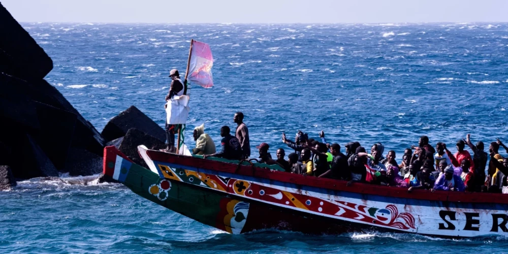 Ежегодно огромное количество беженцев из Африки и Азии пытаются попасть в Европу.