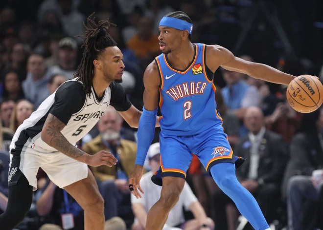 Čempioni "Thunder" beidzot pārspēj savu tuvāko sekotāju "Spurs"