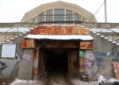 FOTO: ne visi to zina – zem Rīgas Centrāltirgus slēpjas vesela “pazemes pilsētiņa”