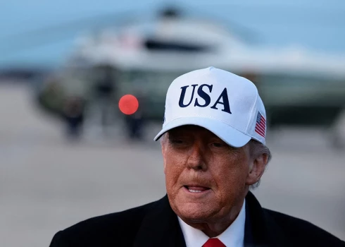 Donalds Tramps asi reaģēja uz Grenlandes premjerministra teikto, ka sala vēlas palikt ar Dāniju.