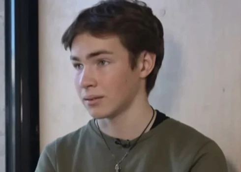 18 gadus vecais Artjoms aizbēga no okupētās Krimas, lai atgrieztos Ukrainā.