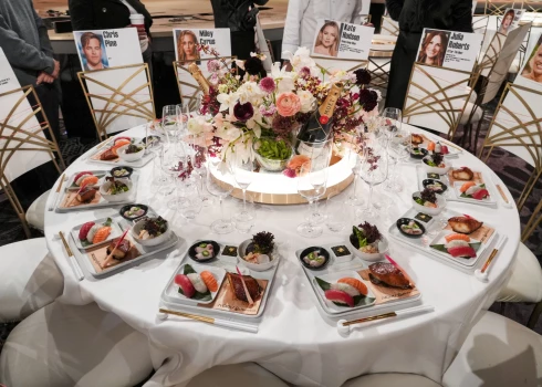 Kā šogad “Zelta Globuss” apbūra viesus ar ēdienu?