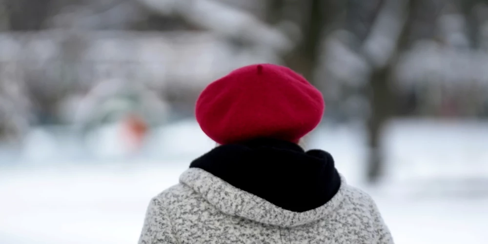 Pensionāre Daugavpilī palīdzējusi policijai notvert naudas kurjeru.