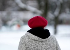 Pensionāre Daugavpilī "iznes cauri" krāpniekus un palīdz notvert naudas kurjeru