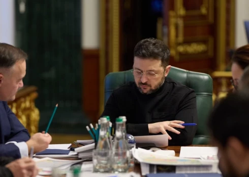 Ukrainas prezidents Volodimirs Zelenskis grasās izsludināt ārkārtas stāvokli Ukrainas enerģētikā.