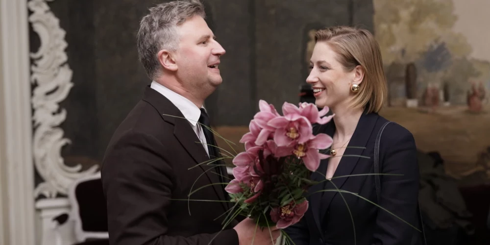 Filma meklē atbildes uz jautājumu - vai ar zinātni, jaunajām tehnoloģijām un nāves bailēm pietiek, lai pagarinātu cilvēka dzīvi vai pat padarītu to mūžīgu.