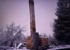 Выжили только двое: деревянный дом под Екабпилсом сгорел дотла вместе с жительницей