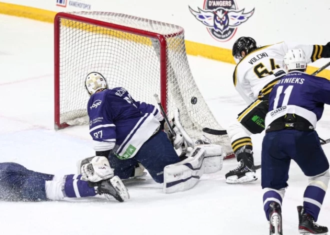 "Mogo"/RSU hokejisti sāk IIHF Kontinentālā kausa finālturnīru ar zaudējumu