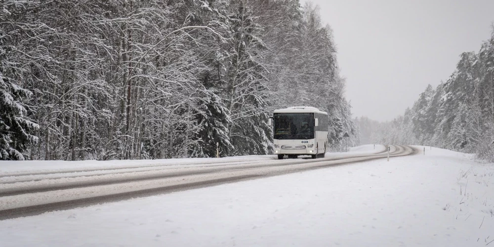 Reģionālajā sabiedriskajā transportā no šodienas pieaug biļešu cenas.