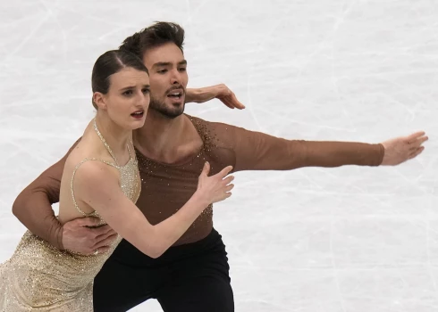 Bijušie partneri, Gabriela Papadaki un Gijoms Sizerons, nu ķīvējas publiski.