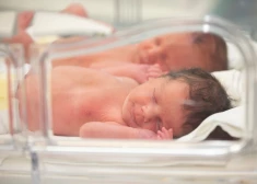 В Рижском роддоме за 10 дней родились сразу восемь пар близнецов