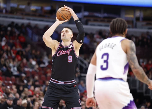 Nikola Vučevičs aizvadīja vienu no savām sekmīgākajām spēlēm šosezon.