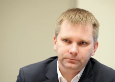 Iepirkumu uzraudzības biroja vadītājs Artis Lapiņš skaidro, kā mainīsies publiskie iepirkumi pēc gaidāmā Saeimas lēmuma