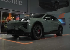 Ar ko īpaša jaunā elektriskā Cayenne? Apskati to klātienē "Porsche Latvija" autosalonā