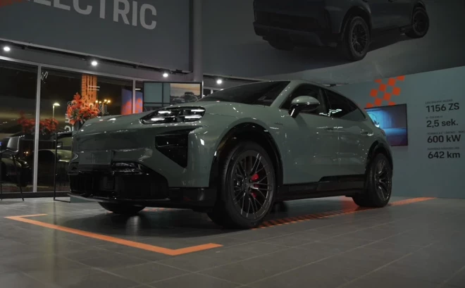 "Tas ir pilnīgi jauns un visu laiku jaudīgākais Porsche," klāsta "Porsche Latvija" tirdzniecības vadītājs.