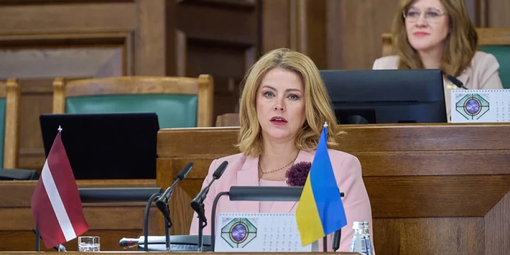 Нацобъединение требовало отставки премьера в связи с тем, что государственное финансирование общественному СМИ выделяется на русскоязычный контент.