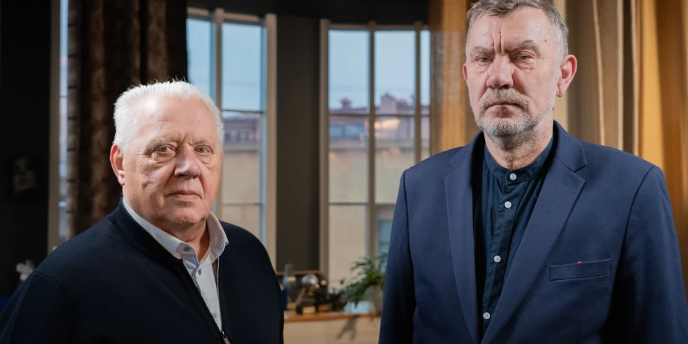 Ar ekspremjeru Andri Bērziņu sarunājās kādreizējais politiļis Andrejs Panteļējevs.