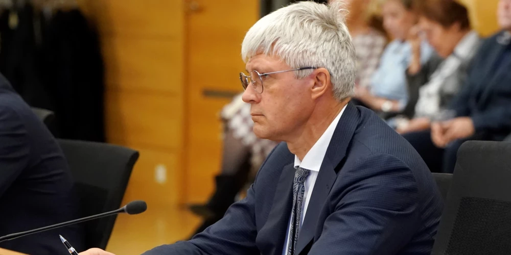 Председатель думы Александр Барташевич.