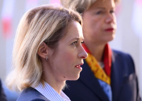 Eiropas Savienības (ES) augstākā pārstāve ārlietās un drošības politikā Kaja Kallasa un Latvijas ārlietu ministre Baiba Braže