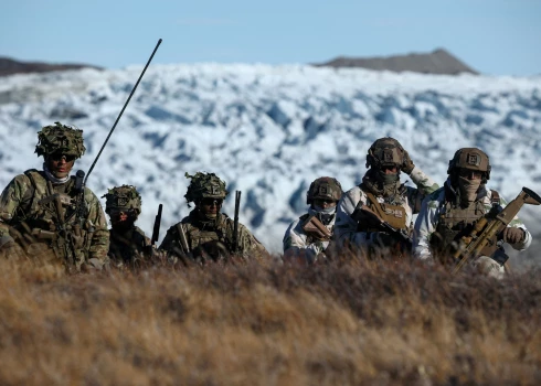 Dānijas karavīri starptautiskajās militārajās mācībās Grenlandē