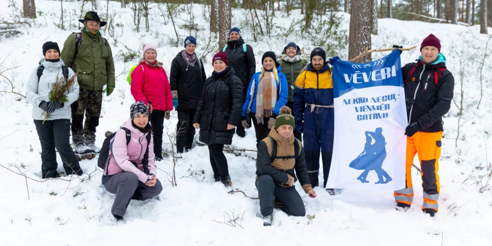 Garkalnē aizvadīts pirmais “EJAM VISI!” ziemas pārgājiena posms.