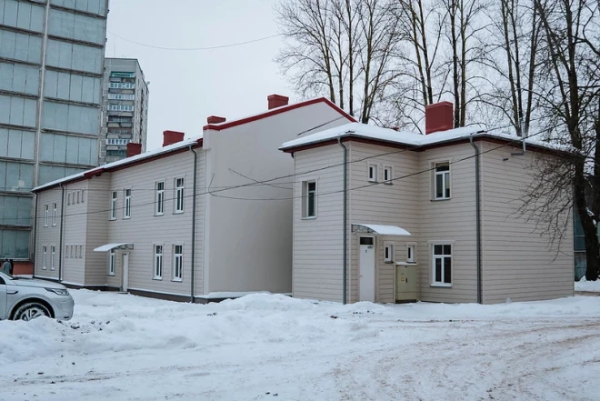 Отреновированный многоквартирный дом.