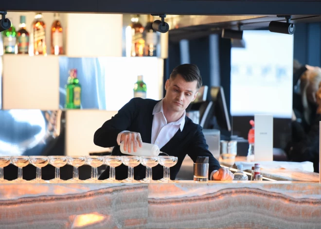 Только что завершился очередной год составления косметического топа журналов Pastaiga и Jauns OK. В нем традиционно собраны лучшие и самые ценные новинки прошедшего года, а также протестированы и оценены инновационные бьюти-процедуры.