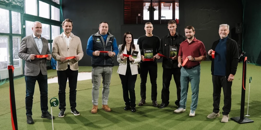 Valmierā atklāta Latvijā pirmā pilna formāta iekštelpu golfa zāle. 