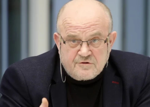 Бывший депутат Адамсонс получил более восьми лет за шпионаж в пользу России.