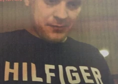 Šo vīrieti policija tur aizdomās par smaga nozieguma izdarīšanu. FOTO