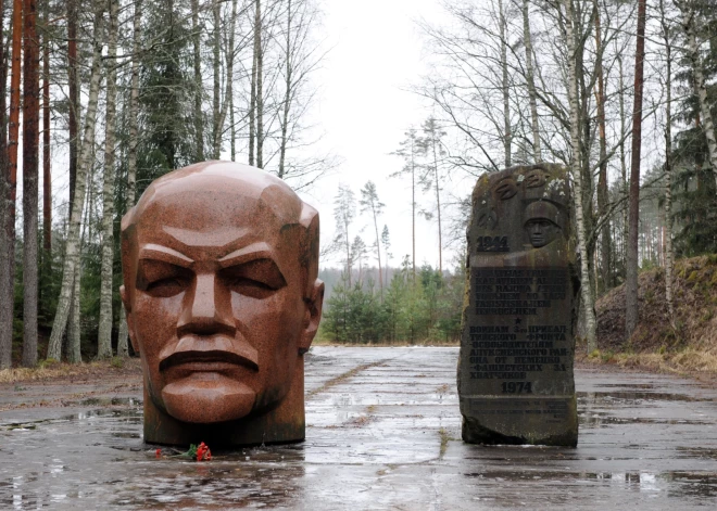 В лесах Алуксненского края есть место, где холодная война ощущается не как абстрактная эпоха из учебника, а как бетон, колючая проволока и стартовые площадки, рассчитанные под ядерное оружие.