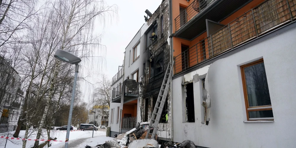 Liesmu sapostītā māja Ķekavas novada Krustkalnos