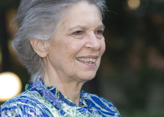 Sēras karaļnamā. Pils paziņo par iemīļotas princeses došanos mūžībā