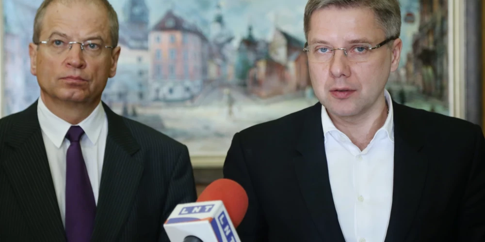 Андриса Америкса вместе с Нилом Ушаковым обвиняют в вымогательстве крупной взятки.