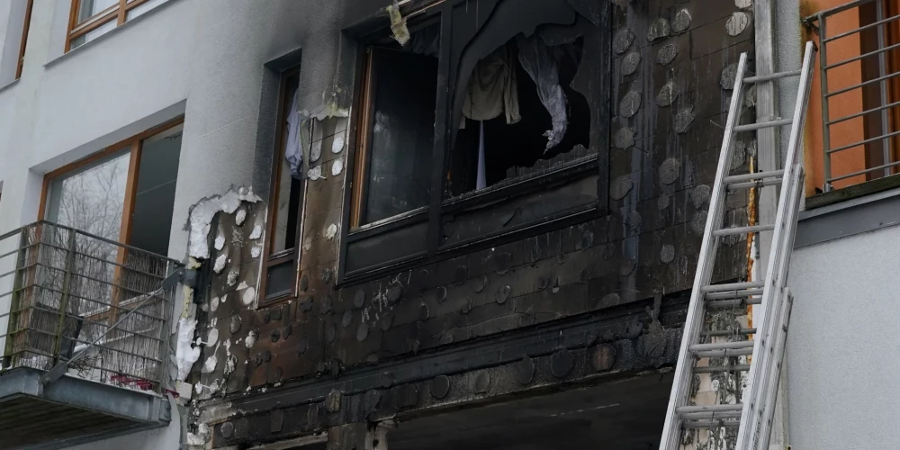 Полиция начала уголовный процесс после трагического пожара в Крусткалны.