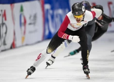 Latvijas vīriešu šorttreka komanda iekļūst Eiropas čempionāta pusfinālā